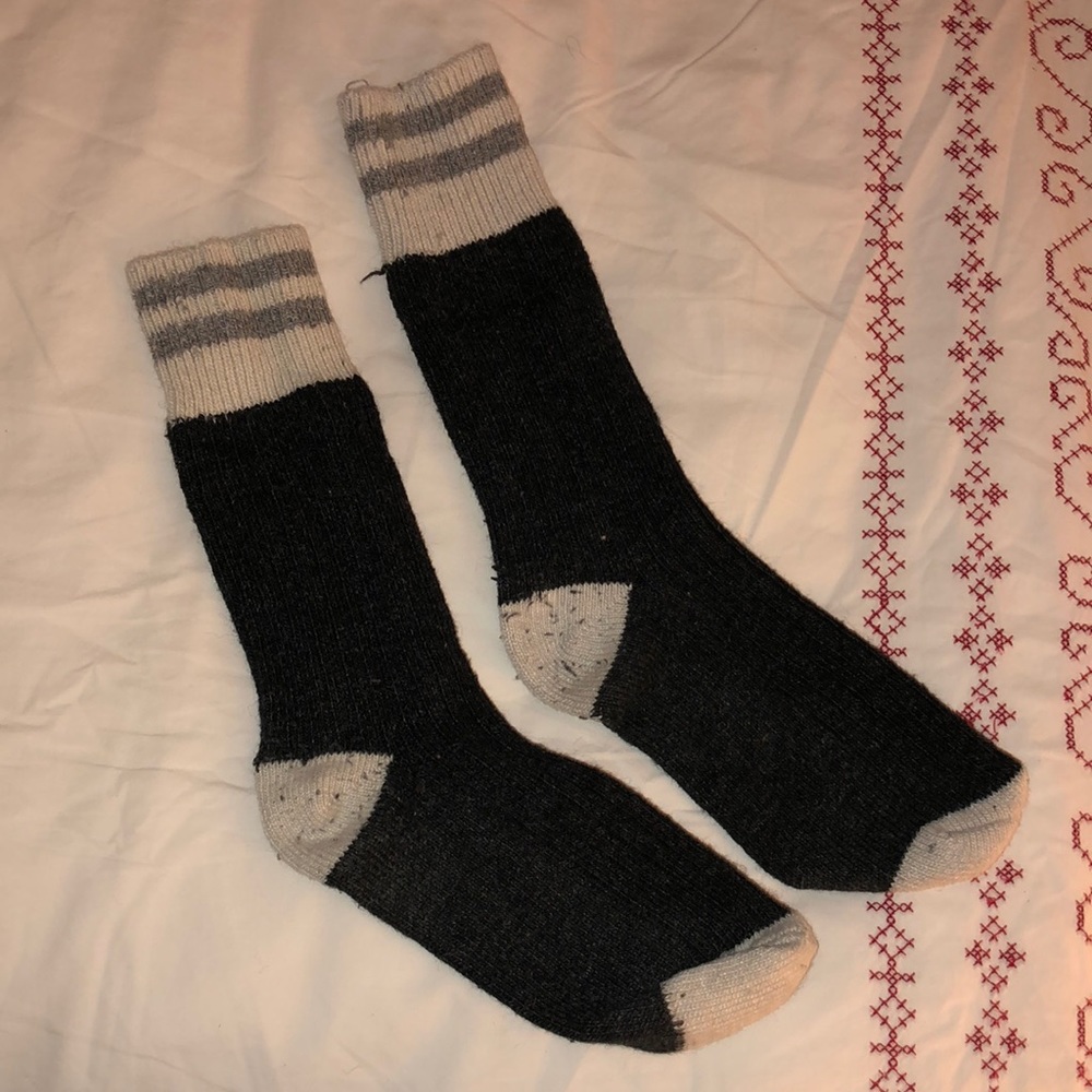 🌸 Wool Blend Ribbed Mid Calf Dark Gray, White and Gray Socks